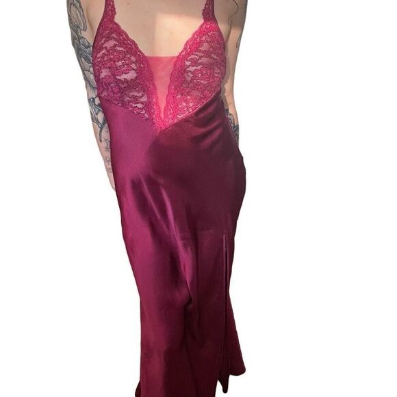 Vintage 80’s Victoria’s Secret Merlot Red Chiffon Floor length Nightgown - Picture 11 of 11